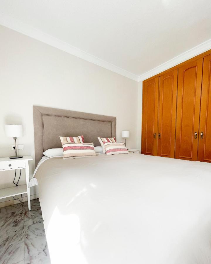 Holidays2Malaga Tomas De Echeverria 150 Mts To Beach & High Speed Wifi & Parkingアパートメント エクステリア 写真