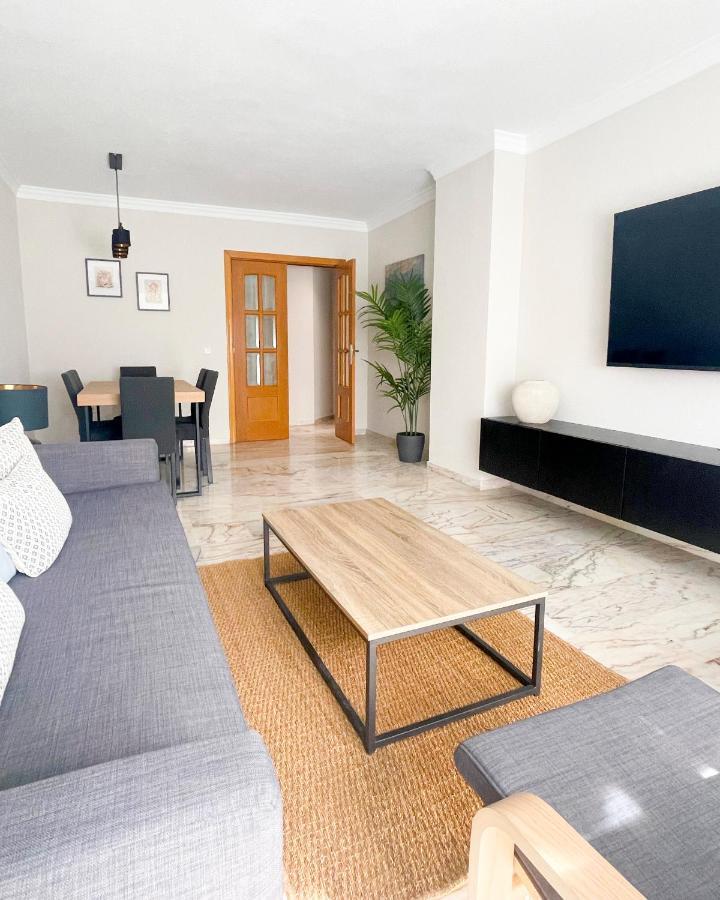 Holidays2Malaga Tomas De Echeverria 150 Mts To Beach & High Speed Wifi & Parkingアパートメント エクステリア 写真