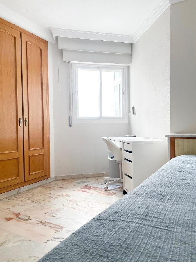 Holidays2Malaga Tomas De Echeverria 150 Mts To Beach & High Speed Wifi & Parkingアパートメント エクステリア 写真