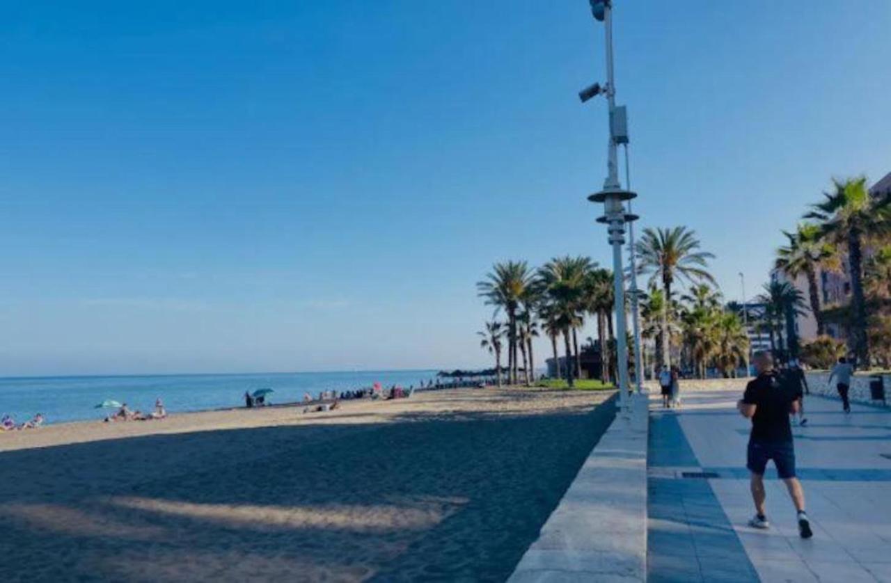 Holidays2Malaga Tomas De Echeverria 150 Mts To Beach & High Speed Wifi & Parkingアパートメント エクステリア 写真